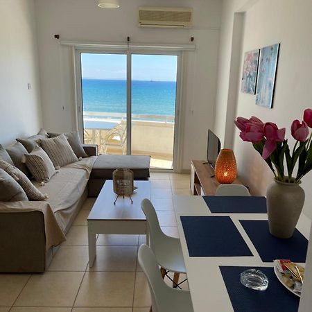 Alex Beach Apartment 31 Larnaka Exterior foto