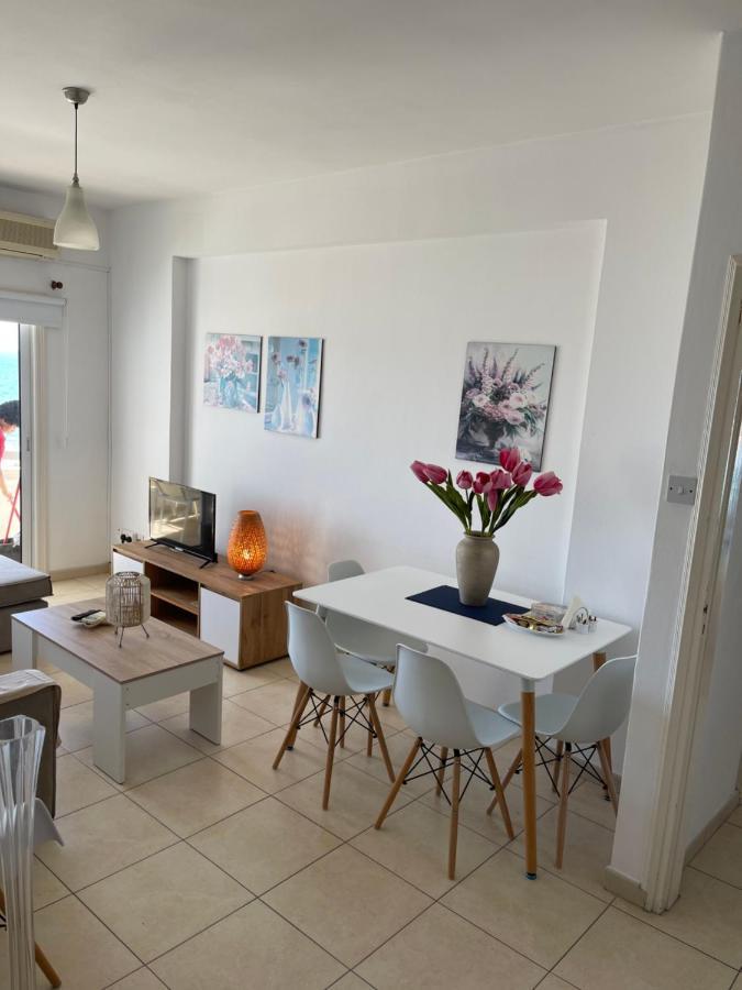 Alex Beach Apartment 31 Larnaka Exterior foto