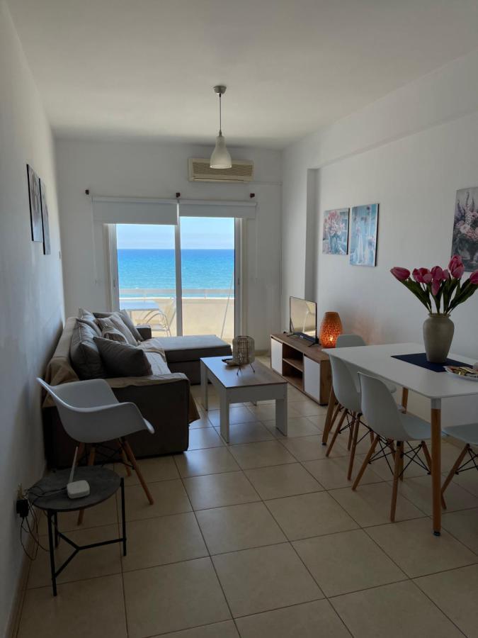 Alex Beach Apartment 31 Larnaka Exterior foto