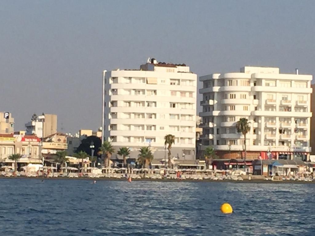 Alex Beach Apartment 31 Larnaka Exterior foto