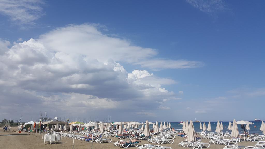 Alex Beach Apartment 31 Larnaka Exterior foto